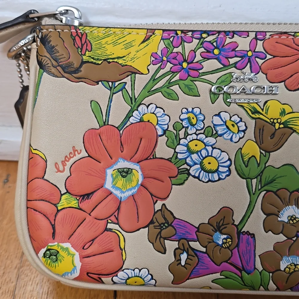 Coach, Nolita 19, Wildflower Print, Leather Beige, EUC, W's 8"W x 4.5"H x 2"D - Picture 15 of 16